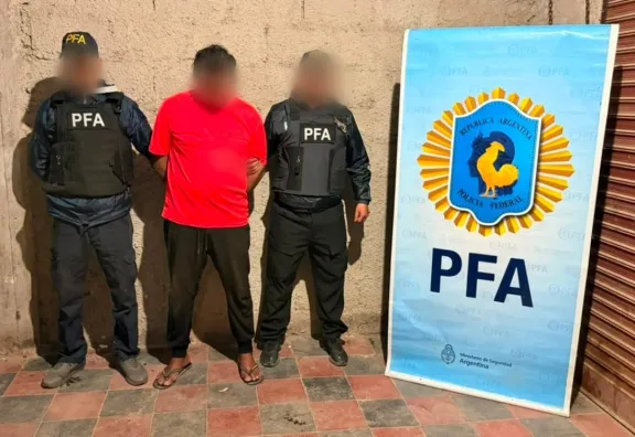 La Policía Federal detuvo en Jujuy al acusado de amenazar de bomba a la Embajada de Estados Unidos