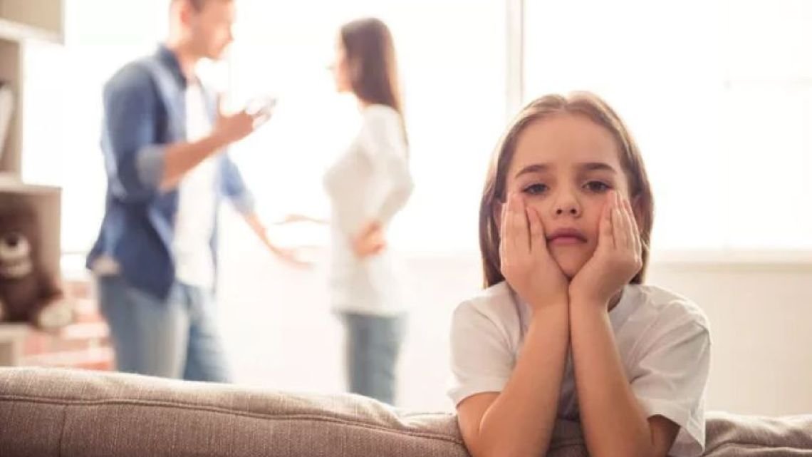 La tercera historia: escuchar a los hijos cuando los padres ya no se escuchan