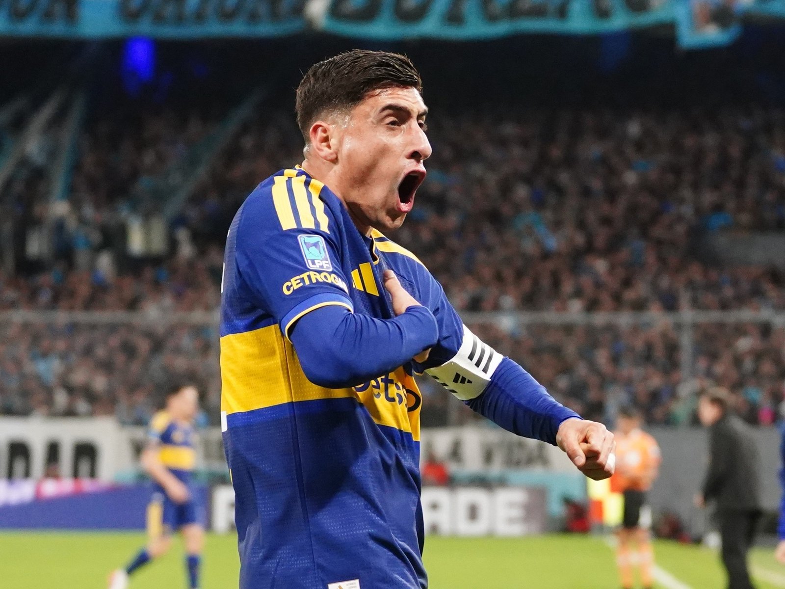 Merentiel, el 9 que siempre aparece, estiró su racha goleadora en Avellaneda y llegó a los 60 goles en Boca
