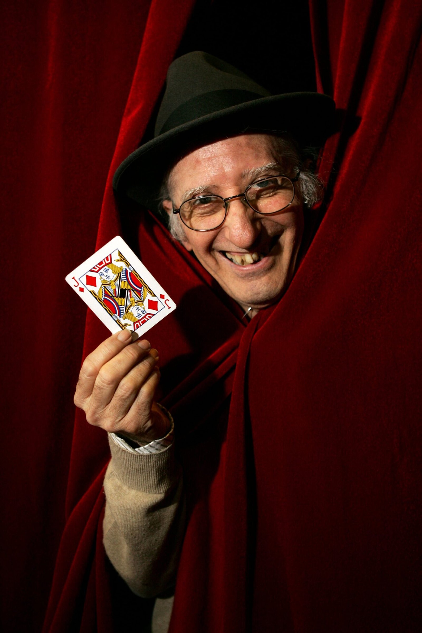 Juan Tamarit presenta el nuevo espectáculo 'MAGIA POTAGIA', en el Teatro Marquina (Madrid), a 25 de enero de 2005.