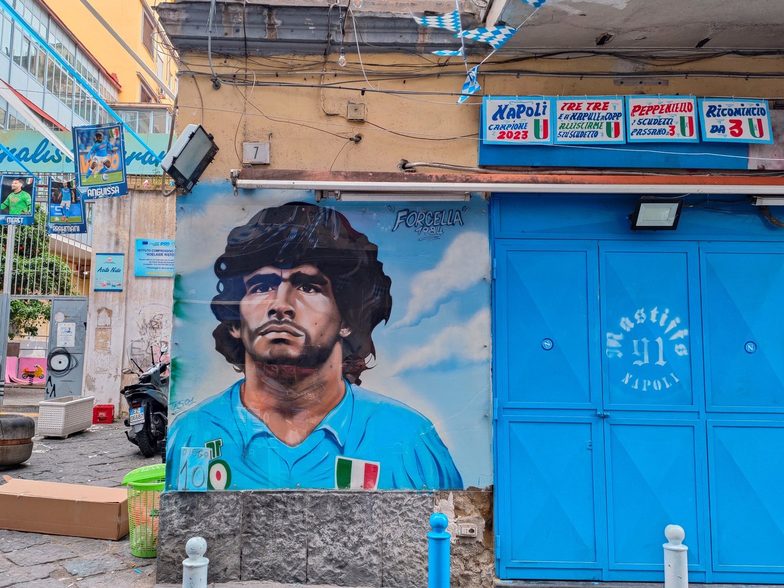 Nápoles o la ciudad de D10S: donde Maradona sigue vivo