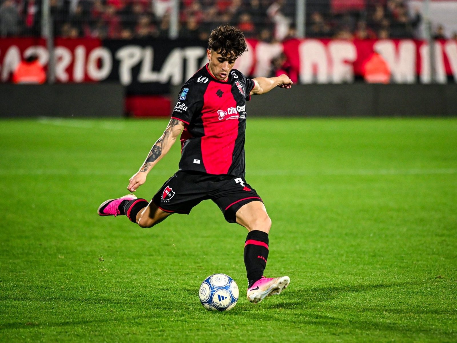 Newell's se destrabó con un golazo y consiguió el triunfo en su casa ante Deportivo Riestra