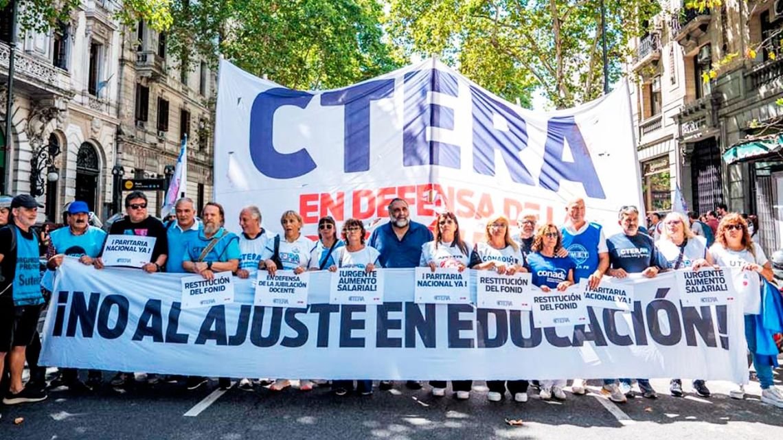 Paro docente nacional: CTERA convocó a una huelga este lunes y el Gobierno exigió garantizar el 75% de las clases