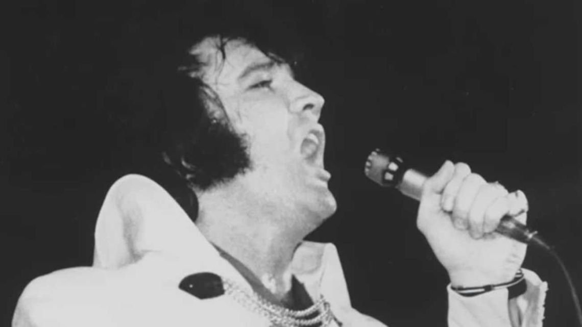Por qué Elvis Presley sigue facturando millones y domina la cultura pop a casi medio siglo de su muerte