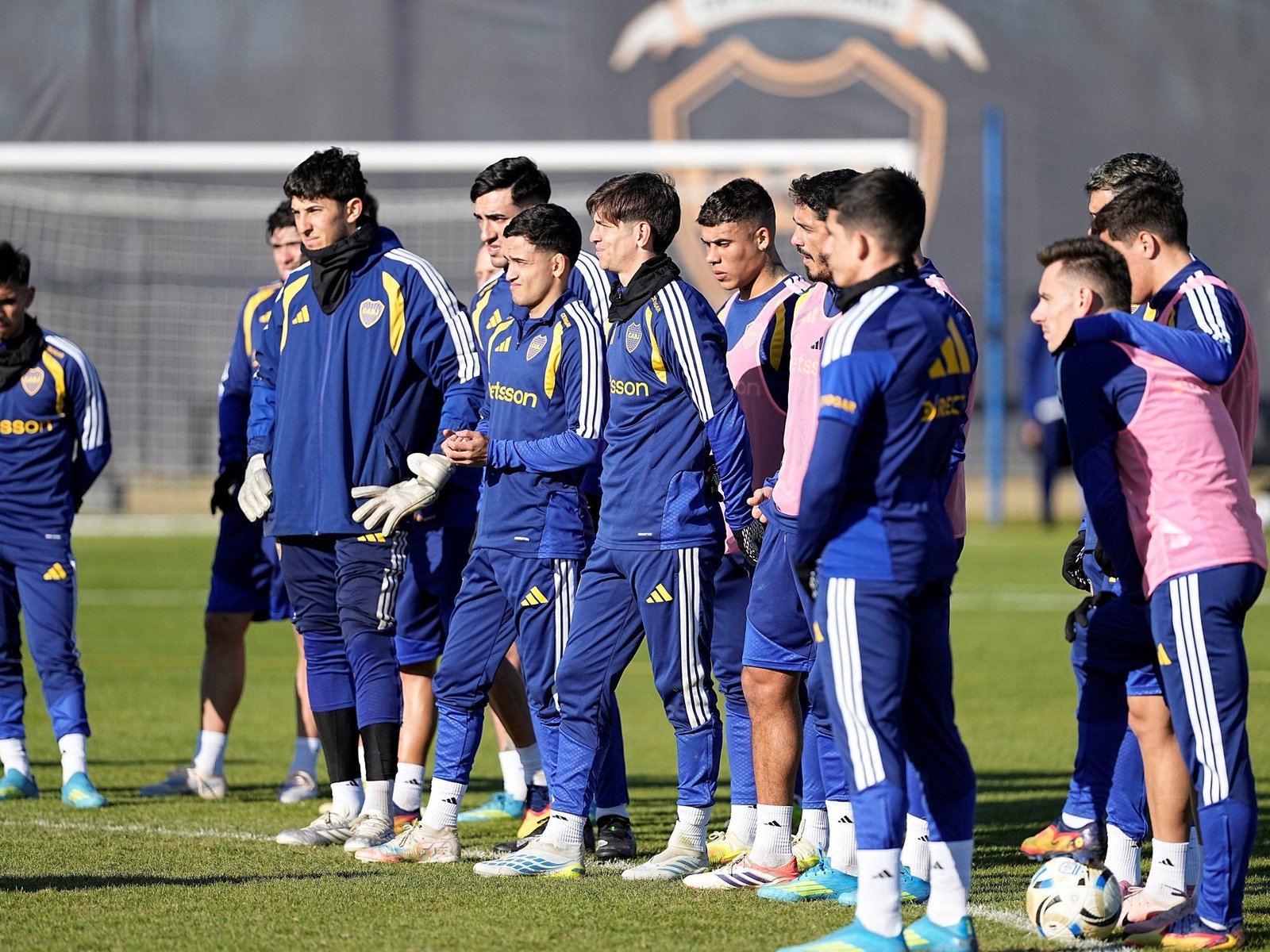 Quién es el delantero de Boca que está en los planes de Vélez :: Olé