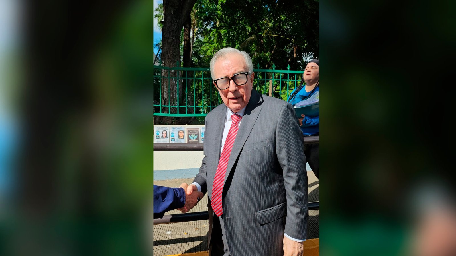 Rubén Rocha regresa como gobernador de Sinaloa pese a los señalamientos de vínculos con el narcotráfico