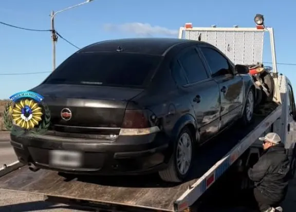 Secuestraron un auto en el Acceso Norte de Puerto Madryn por llevar cristales adulterados
