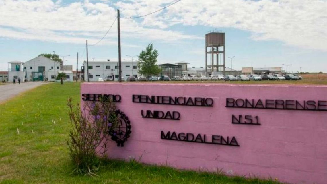 Torturas y abusos a presas en Magdalena: detuvieron a 15 agentes del Servicio Penitenciario Bonaerense