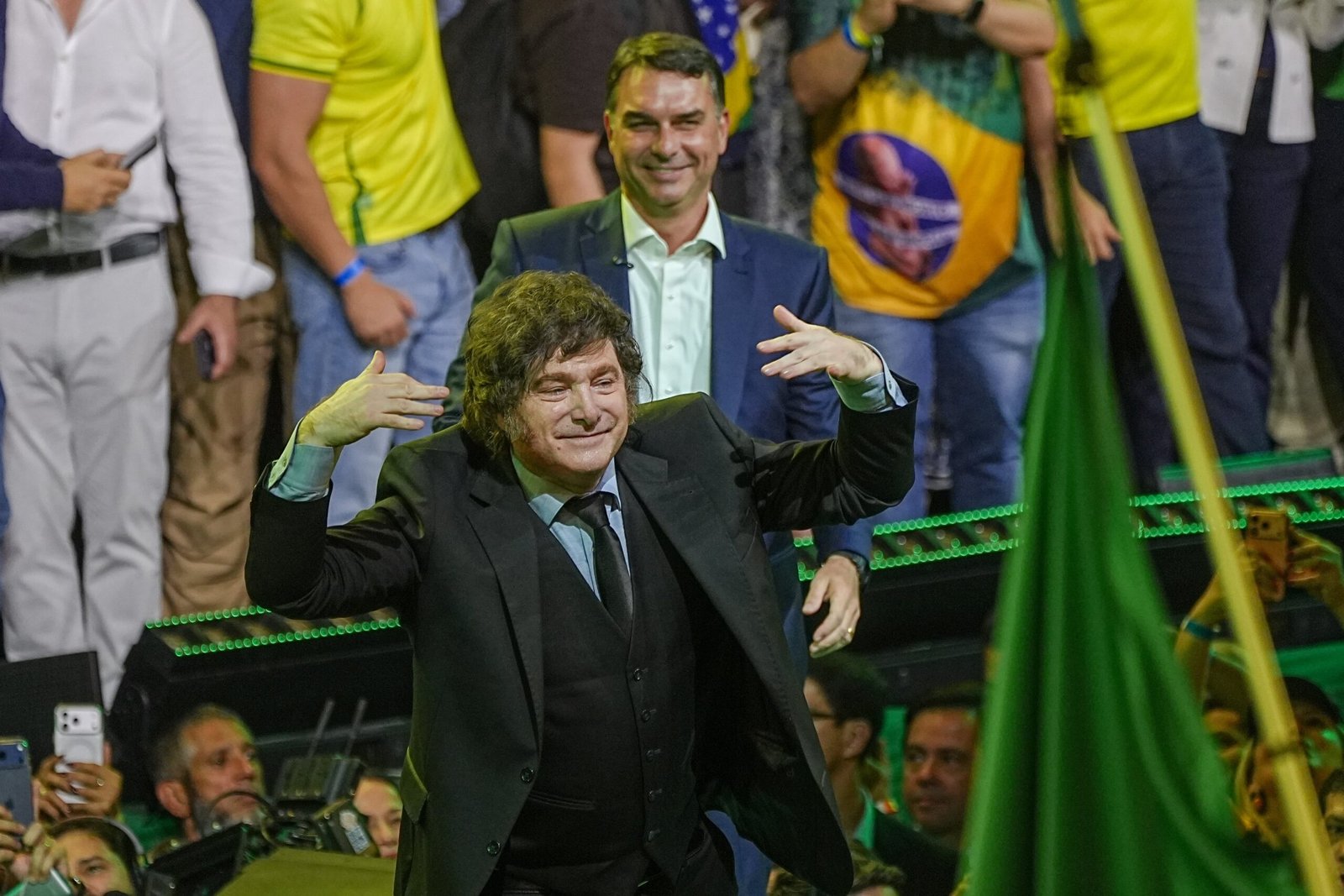 Tras los insultos de Milei a Lula, legisladores de la oposición argentina viajan a Brasil para intentar recomponer la relación bilateral