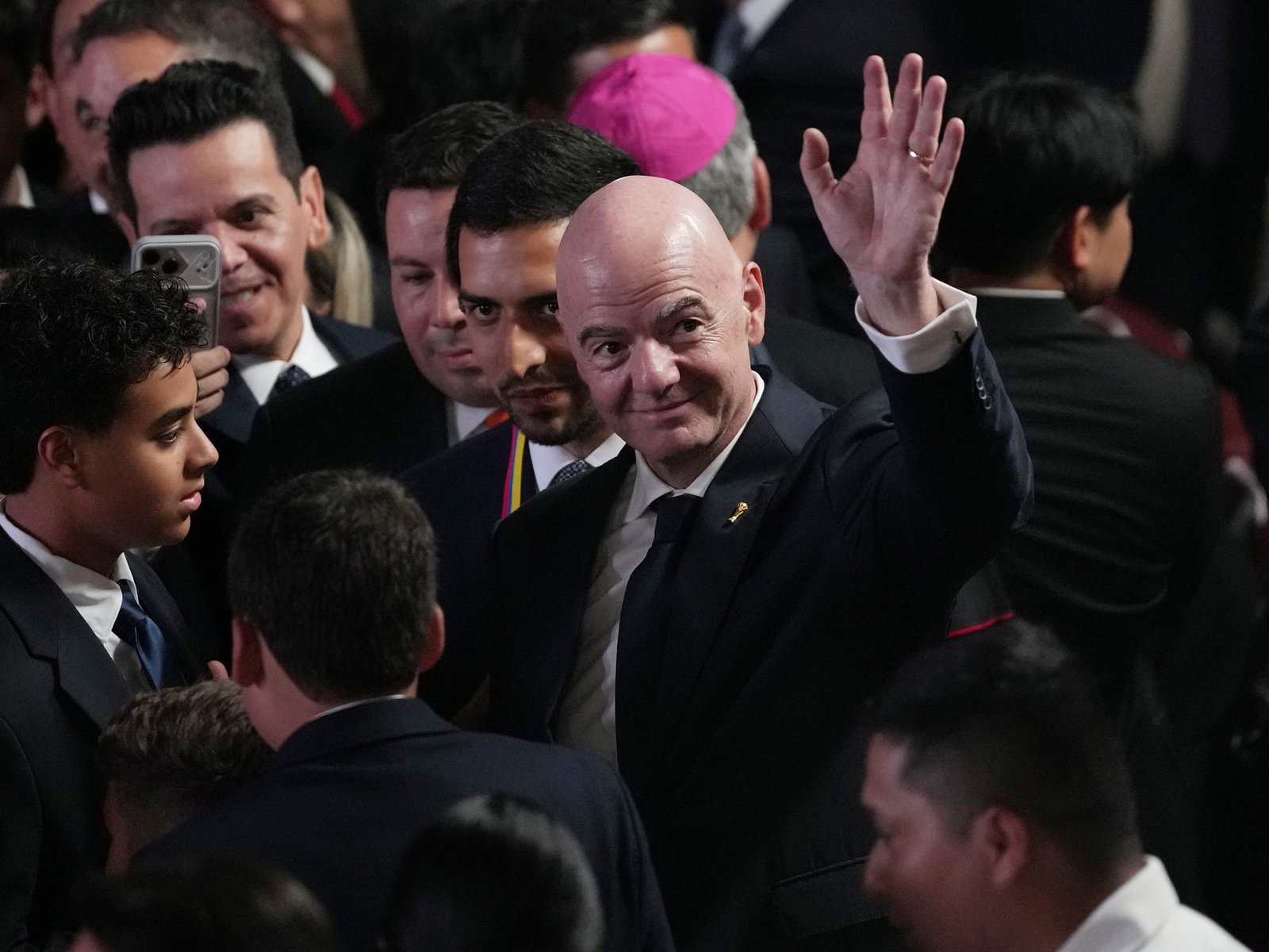 UEFA, Asia y Concacaf se unen contra Infantino y hablan de "engaño" y "pérdida de confianza" en una fuerte carta conjunta