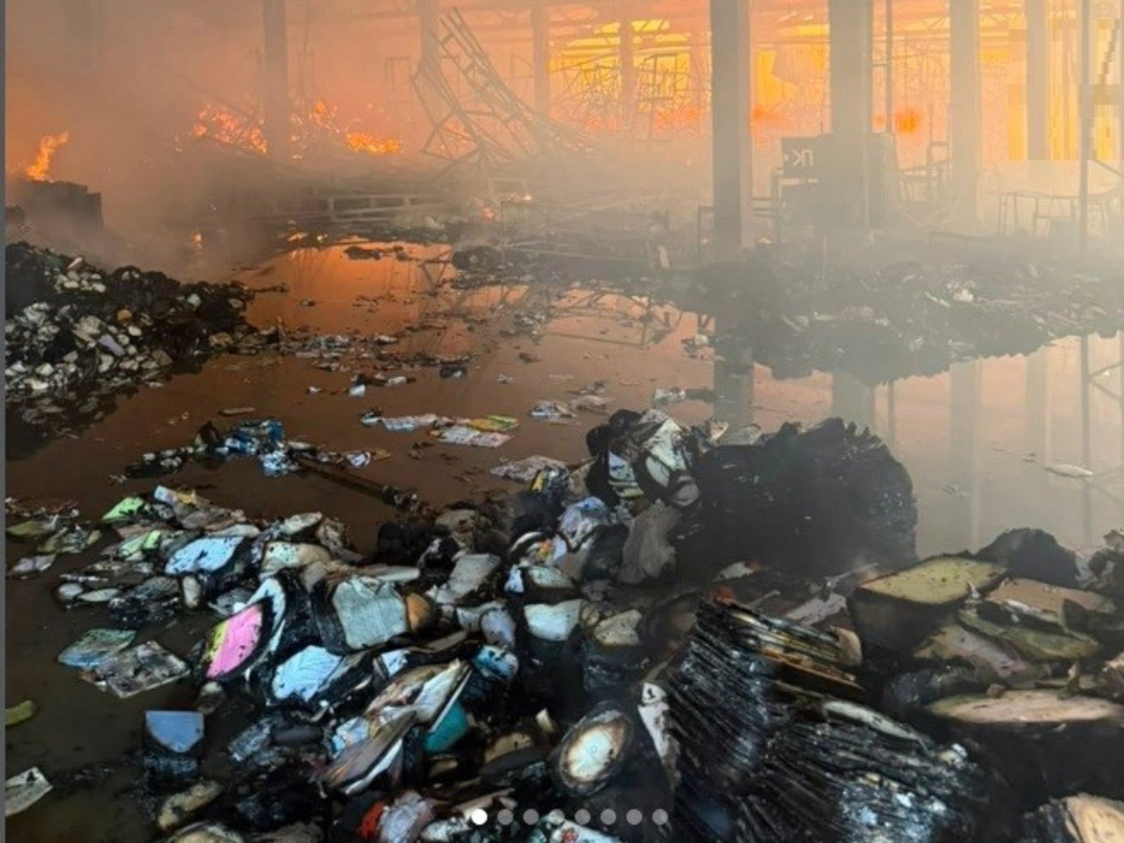 Un bombardeo ruso destruyó ocho millones de libros en Ucrania