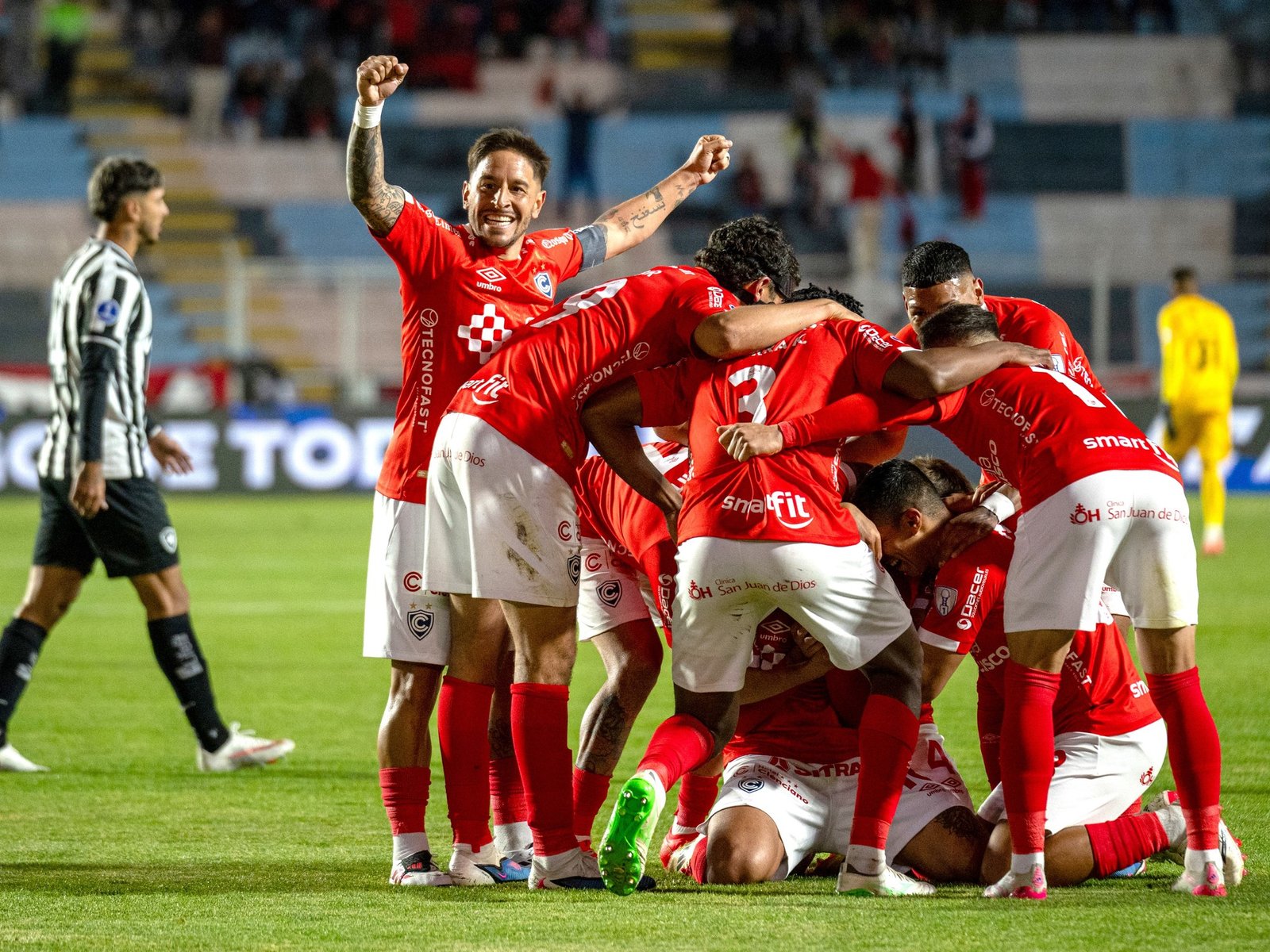 cuatro argentinos y un polémico DT santafesino detrás de la hazaña