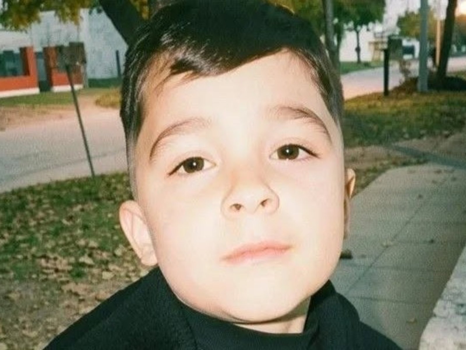 detienen a la madre mientras esperan la autopsia para saber qué pasó