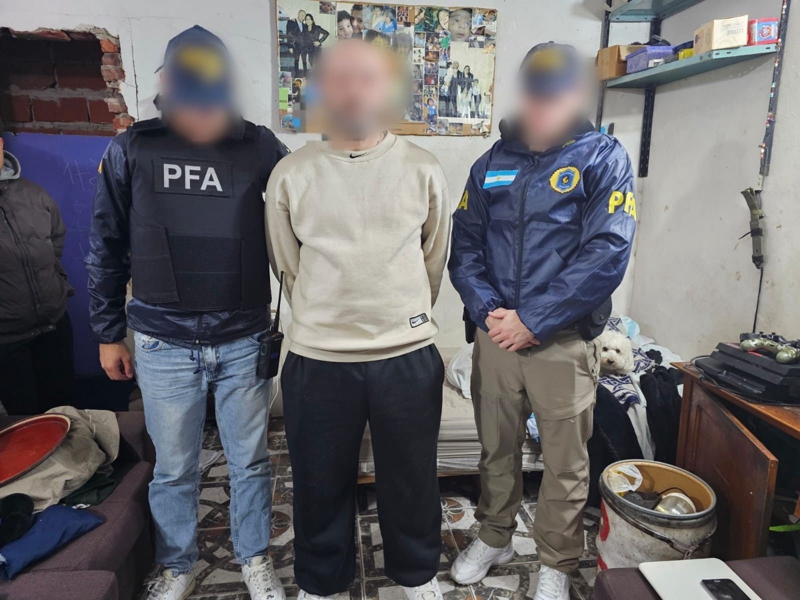 detuvieron a tres empleados de Migraciones
