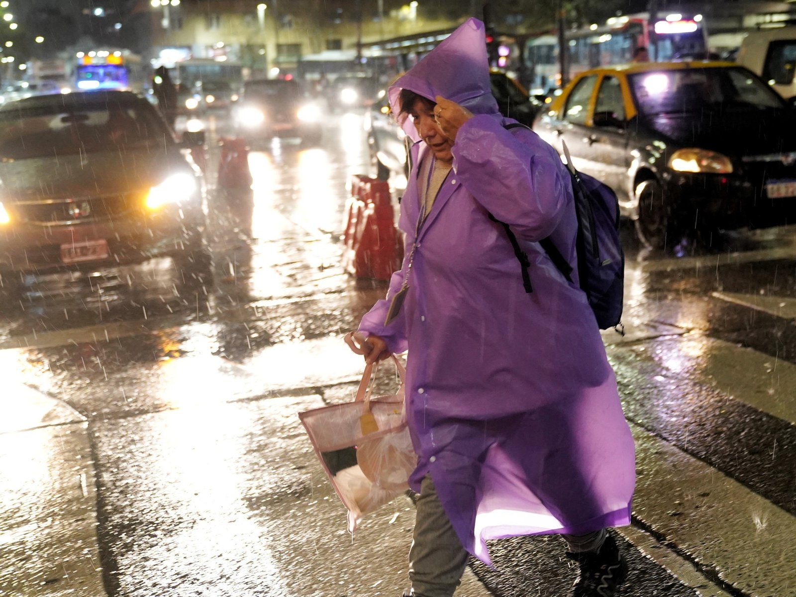 hasta qué hora continuarán las lluvias y las fuertes ráfagas