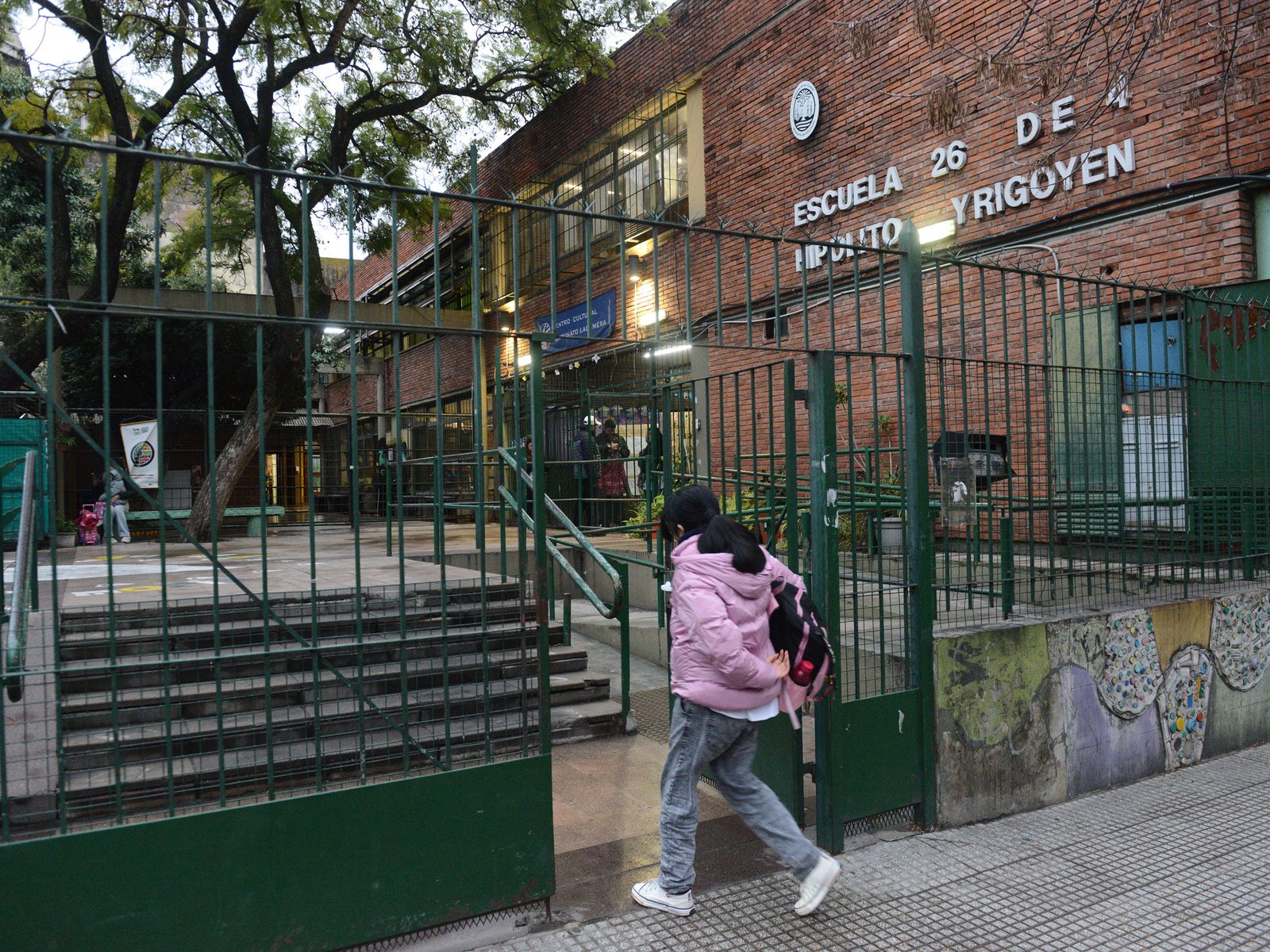 la mayoría de las escuelas en la Ciudad están abiertas, mientras que en el conurbano la medida de fuerza se siente más