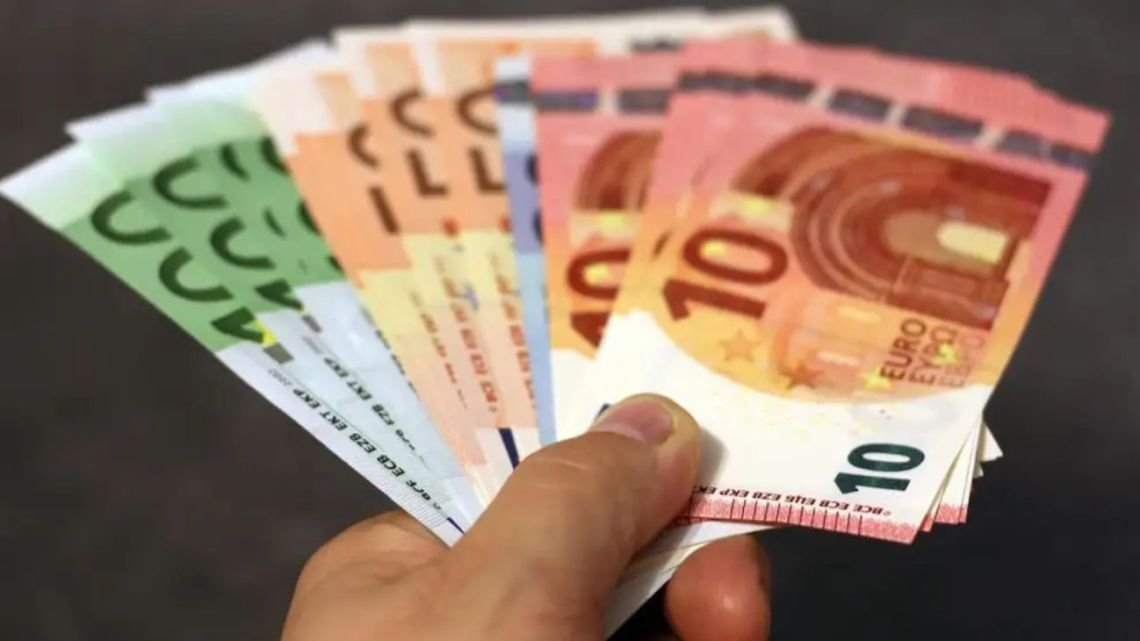 A cuánto cotiza el euro blue hoy, lunes 7 de septiembre