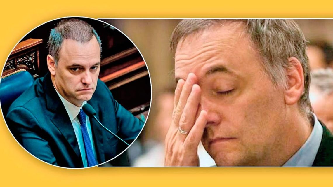 Adorni en el despoder: solo, deprimido, encerrado y preocupado por su fortuna