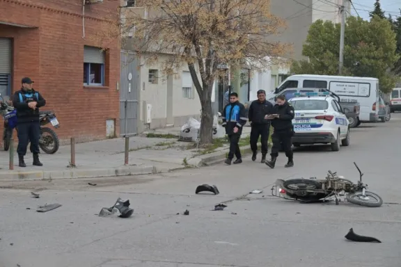 Atropelló a un motociclista y se dio a la fuga