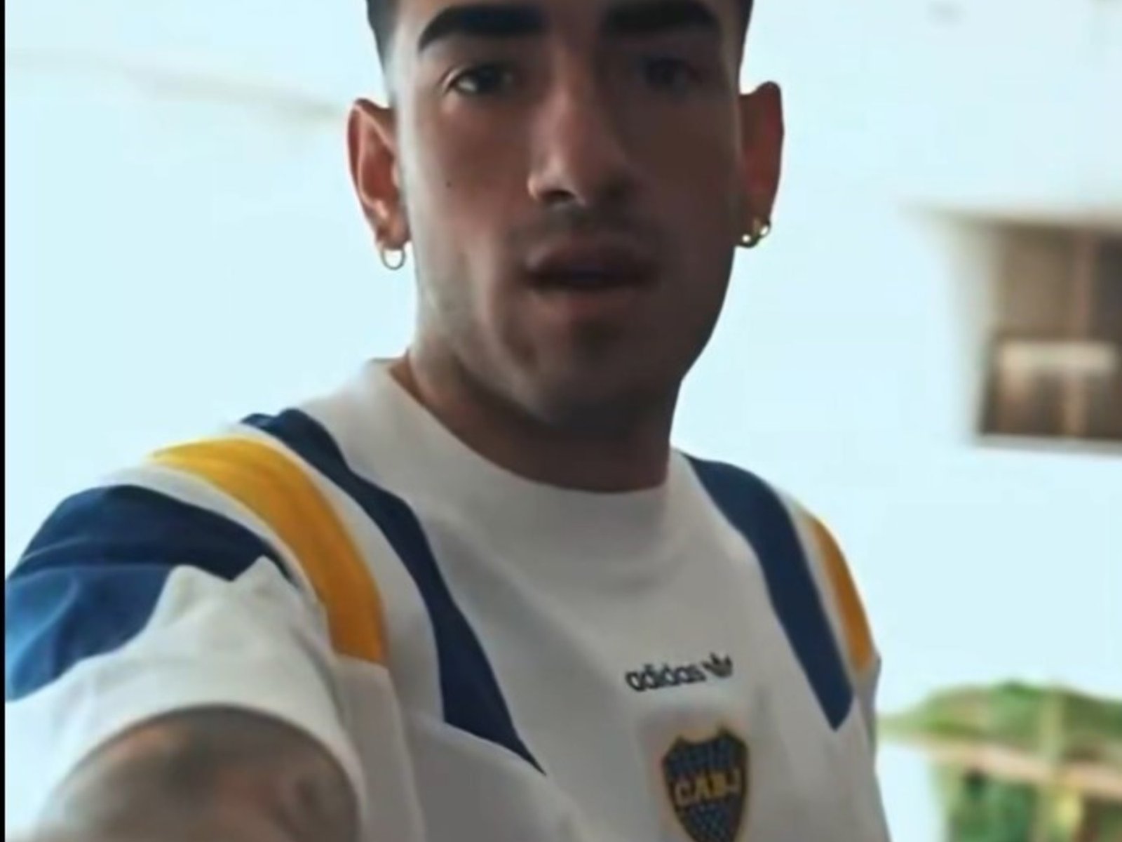 Boca lanzó sus redes sociales en inglés y se viralizó el saludo de Lautaro Di Lollo: "My name is..."