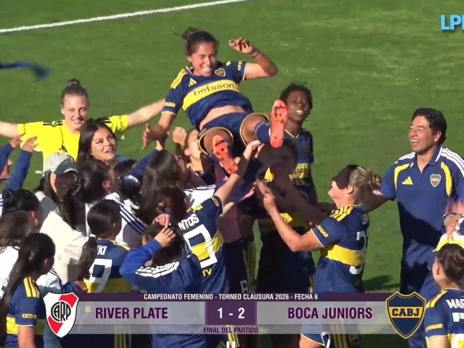 Boca se quedó con el Superclásico femenino ante River gracias al tanto agónico de su goleadora histórica Andrea Ojeda