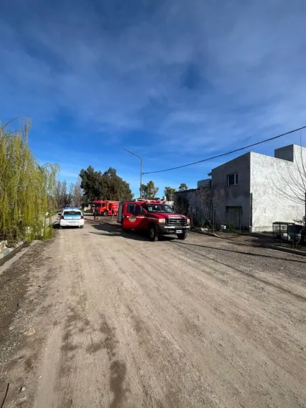 Bomberos controlaron un incendio de vivienda en el barrio Río Chubut