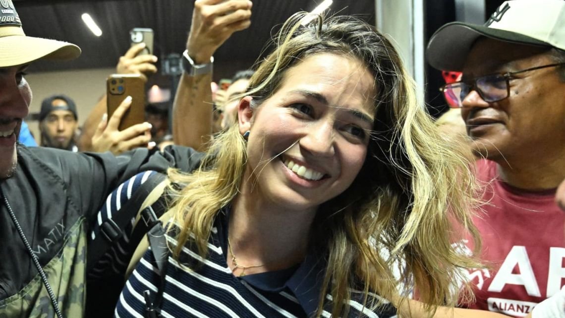 Caravanas en Venezuela reclamaron por el regreso de María Corina Machado y volvió su vocera Claudia Macero
