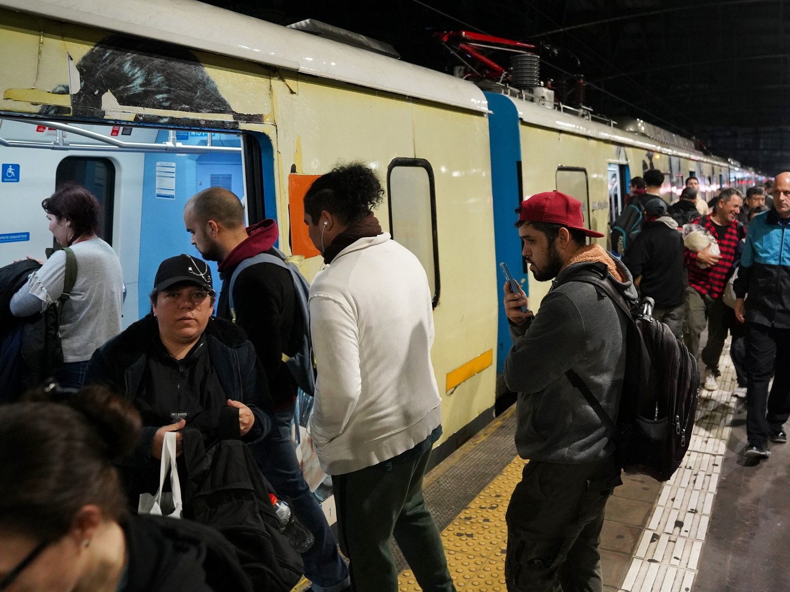 Demoras en las líneas de los trenes Mitre, Sarmiento y Roca por la implementación de un nuevo protocolo de control de alcoholemia