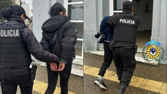 Detienen a una pareja que trepó más de dos metros para asaltar un depósito céntrico