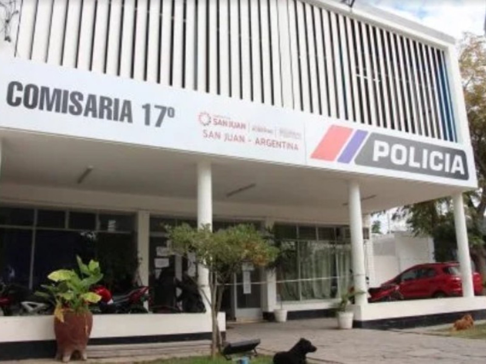 Detuvieron a un policía que le robó la tarjeta de crédito a un compañero y se fue de compras en San Juan
