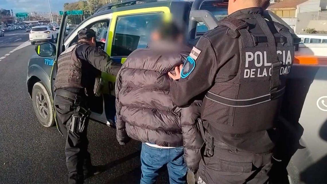Detuvieron en la General Paz a un prófugo peruano con pedido de captura internacional por robo agravado