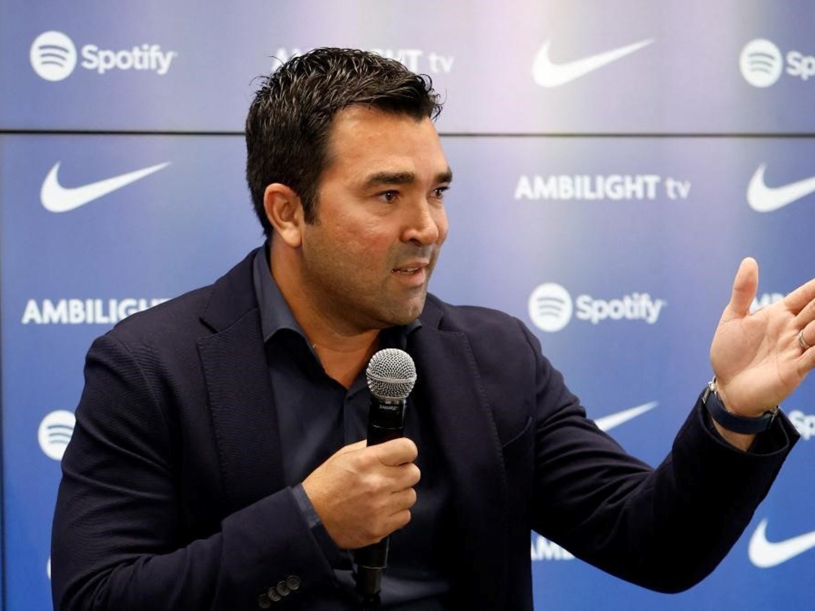 El director deportivo del Barcelona aclaró cómo fue la oferta por Julián: "Hicimos las cosas bien"