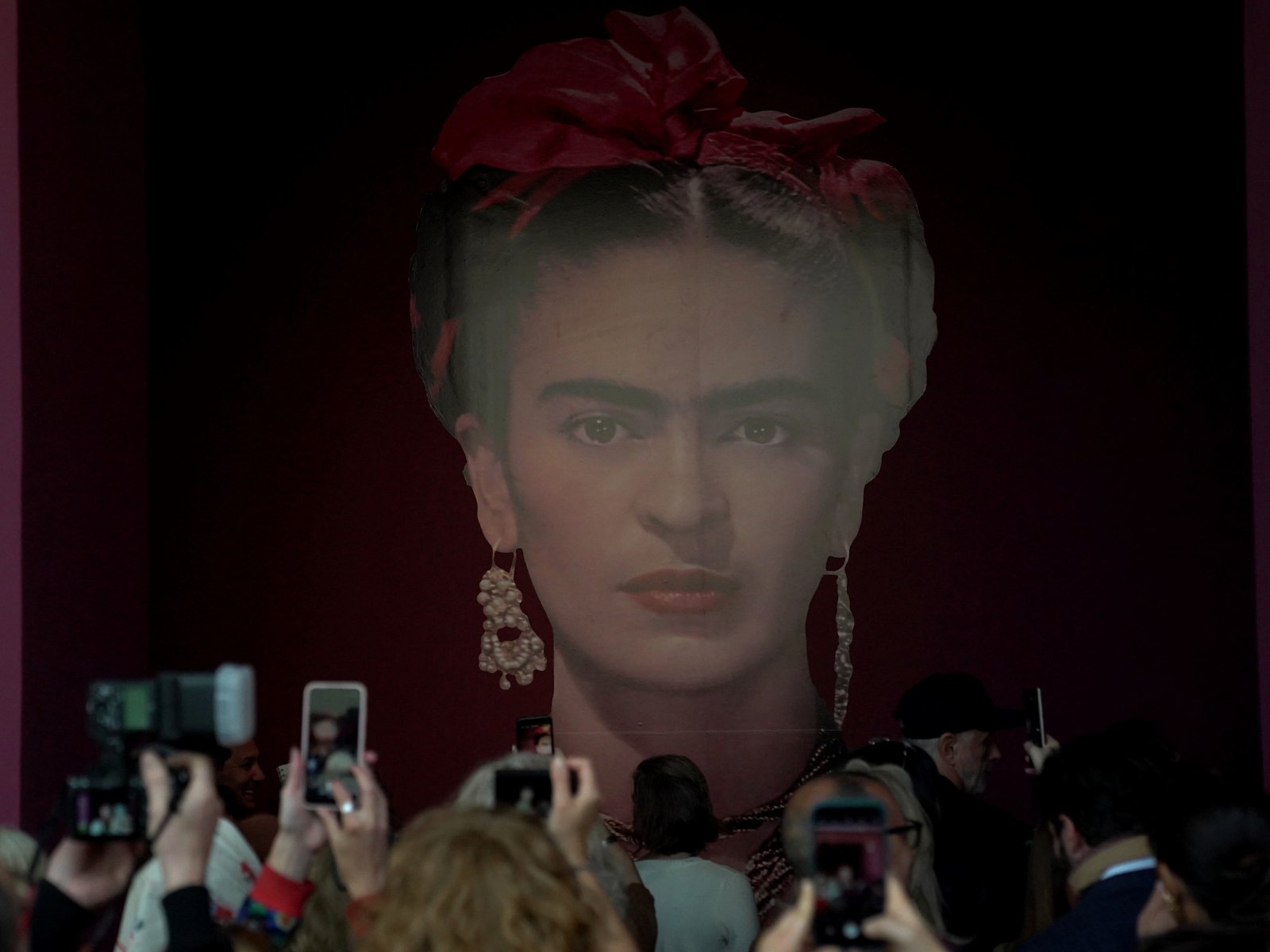 El magnetismo y el manifiesto de Frida Kahlo engalanan el 25° aniversario del Malba