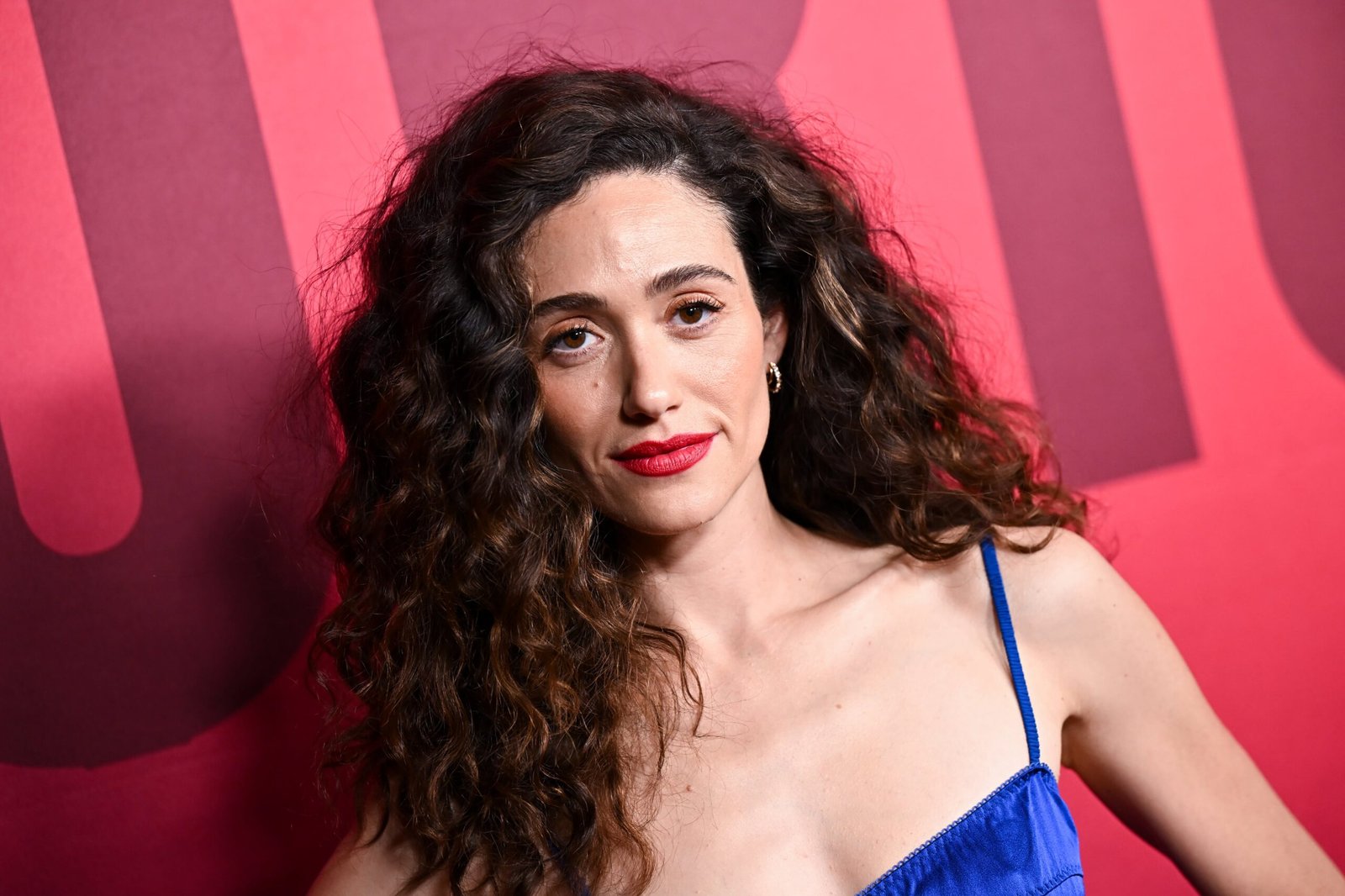 Emmy Rossum vuelve por todo lo alto para contar (y protagonizar) sus propias historias