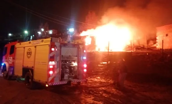 Incendio de vivienda en el barrio Abel Amaya deja un herido grave