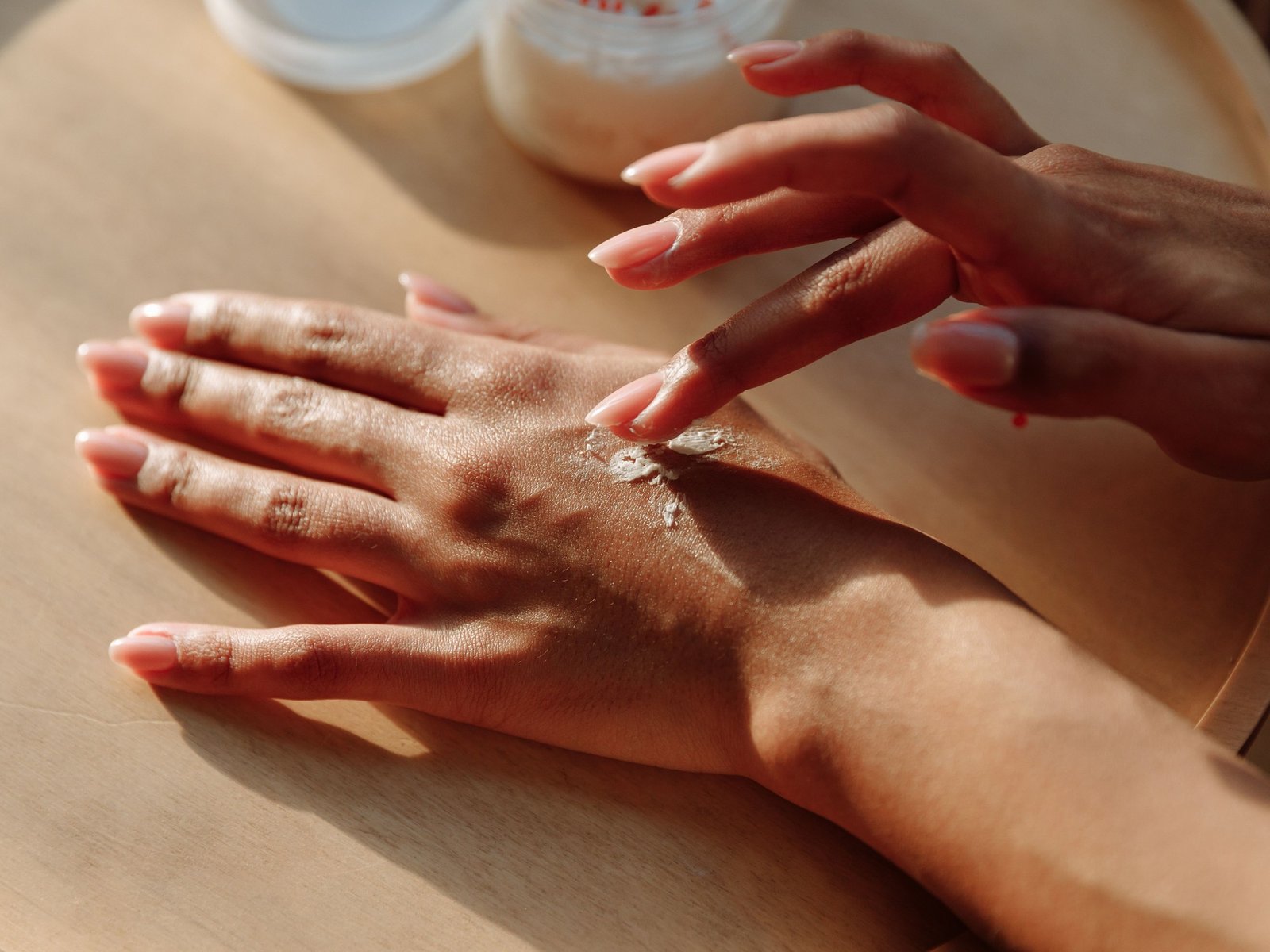La ANMAT prohibió productos dermatológicos por falta de autorización sanitaria: cuáles son