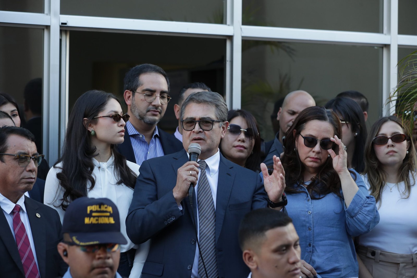 La justicia hondureña cierra el caso por fraude y lavado contra Juan Orlando Hernández, indultado por Trump