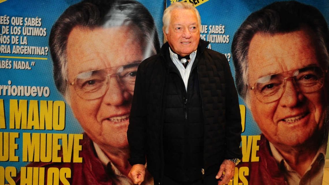 “La mano que mueve los hilos”: Luis Barrionuevo presentó su propio documental que recorre más de cuatro décadas de la Argentina