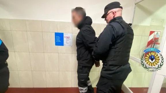 Lo identificaron en la Terminal y descubrieron que tenía pedido de captura