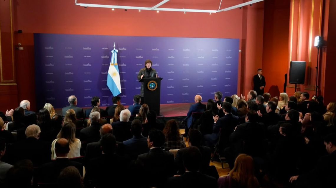 Milei reúne a los legisladores de LLA antes del Presupuesto 2027 y anticipa la agenda del Gobierno