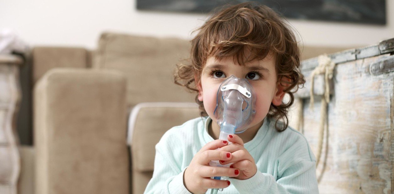 Nueva evidencia respalda un tratamiento argentino para la fibrosis quística en niños y lo autorizan desde los 2 años