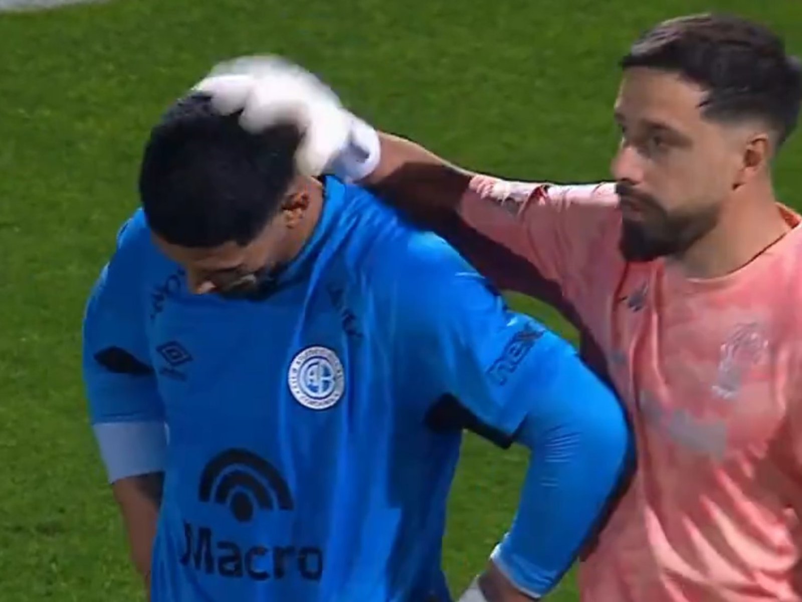 Passerini falló un penal en la última jugada y Belgrano se tuvo que conformar con el empate ante Huracán