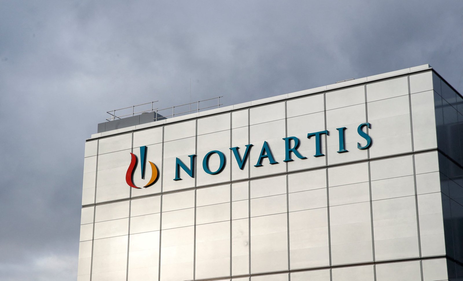 Tercer revés para Novartis en pocos días: la farmacéutica se derrumba en Bolsa tras los malos resultados de un medicamento muscular