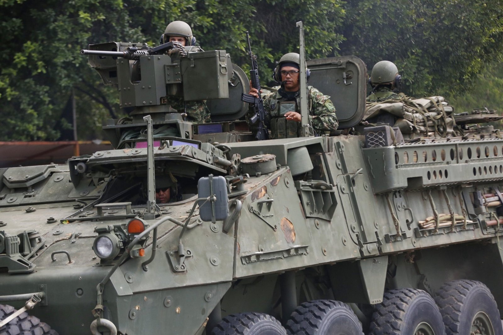 Tres bombardeos en tres semanas: la primera estrategia de seguridad del Gobierno de De la Espriella