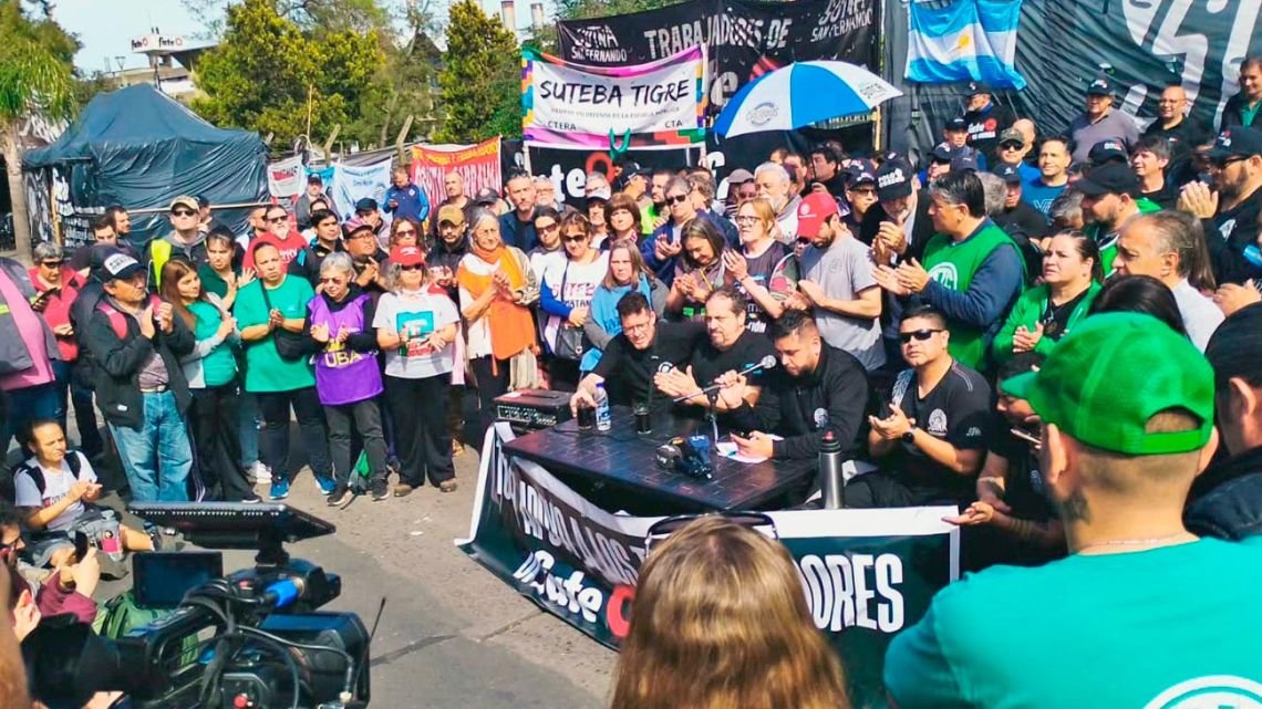 "Un disparate jurídico": los empleados de Fate no aceptaron el desalojo del inmueble ordenado por la Justicia