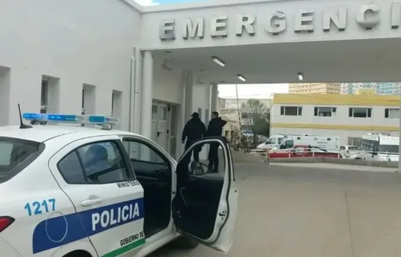 Un joven fue apuñalado en un inquilinato de La Floresta