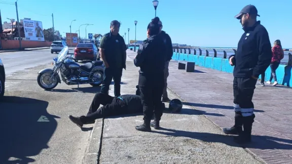 Un motociclista resultó herido tras un despiste en el Paseo Costero