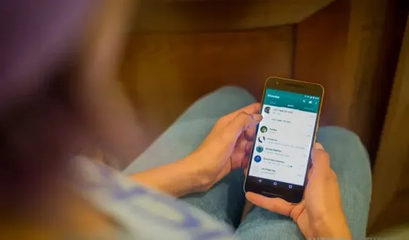 Vecinos alarmados por creciente ola de robos en barrio de Trelew usan el WhatsApp para alertarse