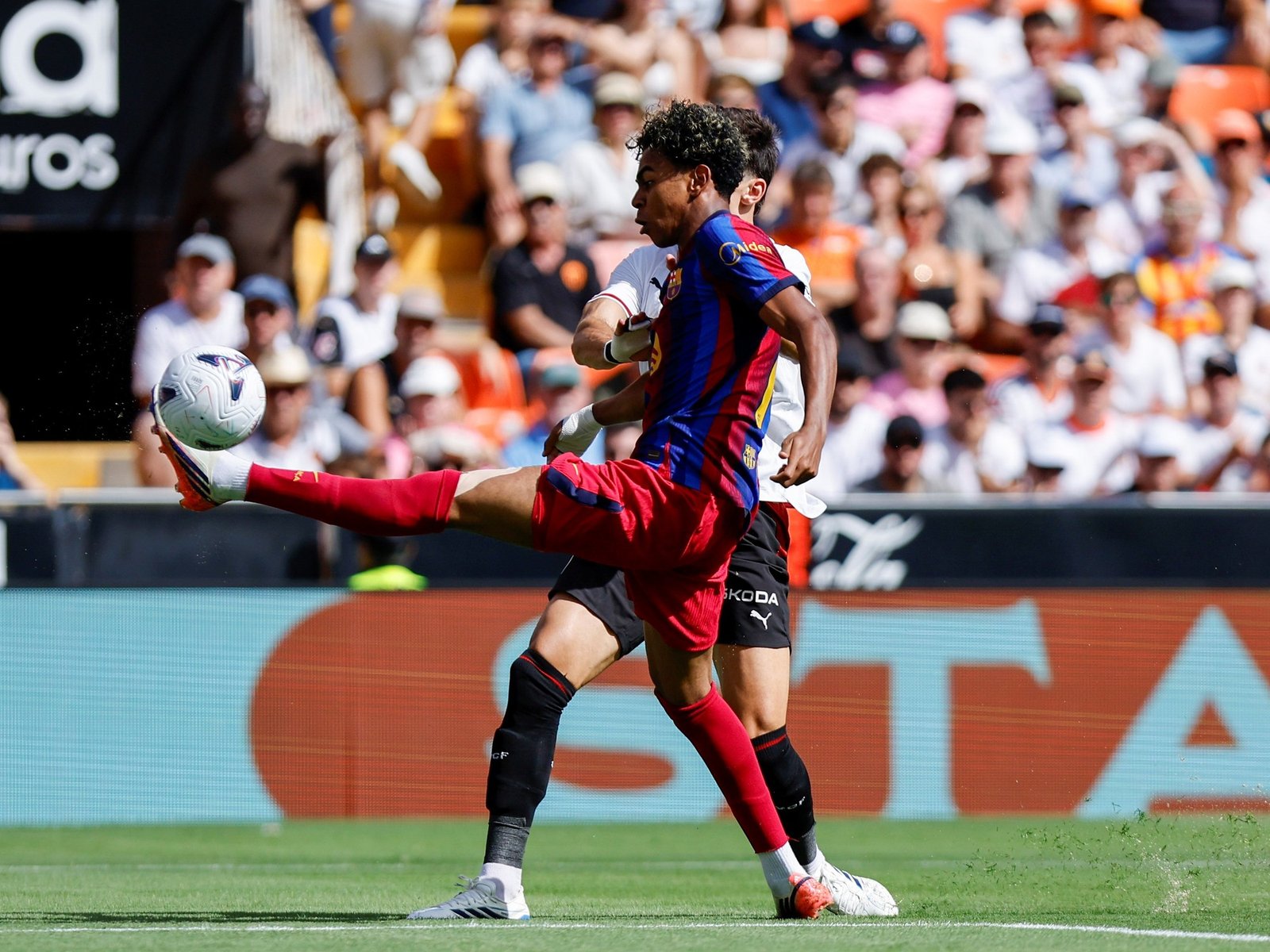 doblete con un paso de ballet incluido en la goleada sobre Valencia