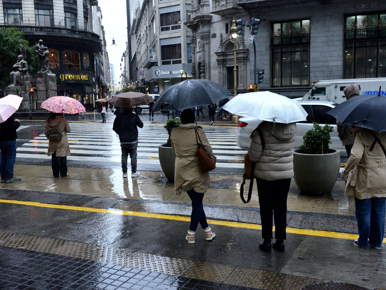 elevaron a naranja el nivel de alerta por fuertes tormentas en el AMBA